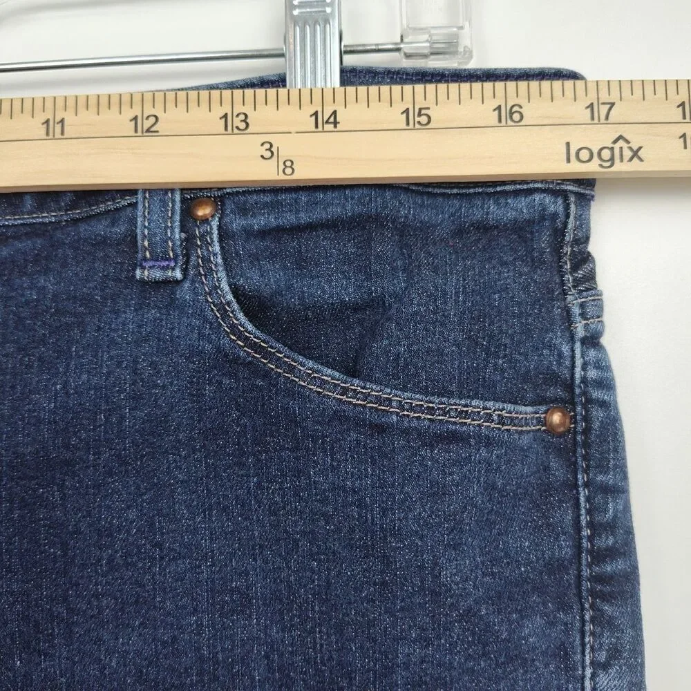 Victor Alfaro women's bootcut jeans, size 10, dark wash blue‎